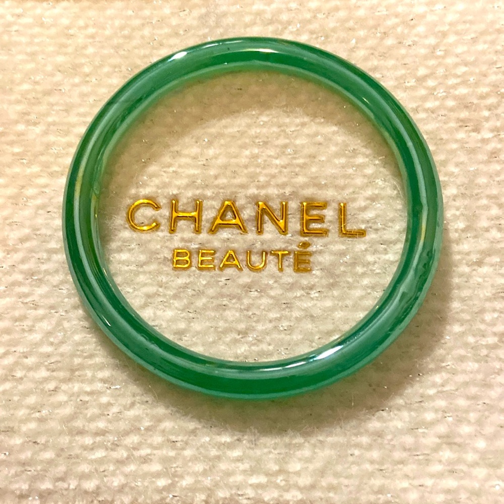 GREEN GLASS JADE BRACELET